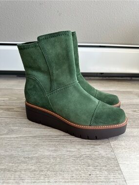 Naturalizer Wylie Green Suede Platform Ankle Boots 8.5